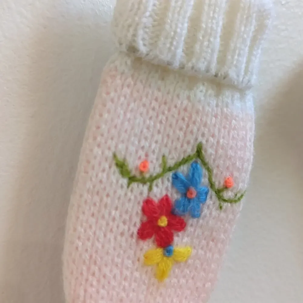 Vtg Baby 0-12m Mittens Embroidered Pink Floral Winter